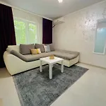Apartment Zafi By Sunny Mamaia *